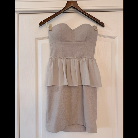 Guess Strapless Jacquard Peplum Dress - Picture 4 of 9